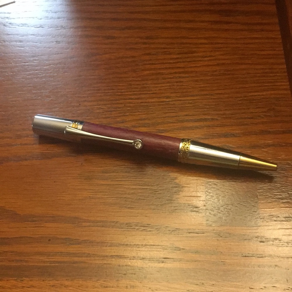 New Majestic Squire Twist Pen